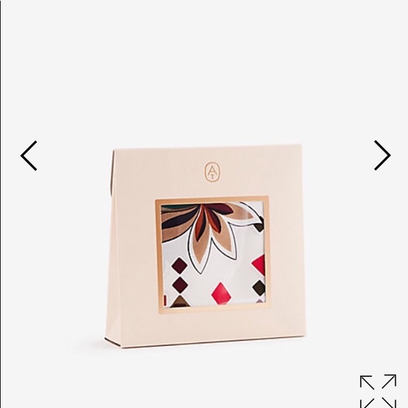 Ann Taylor 100% silk scarf 24x24 inch - Picture 5 of 10